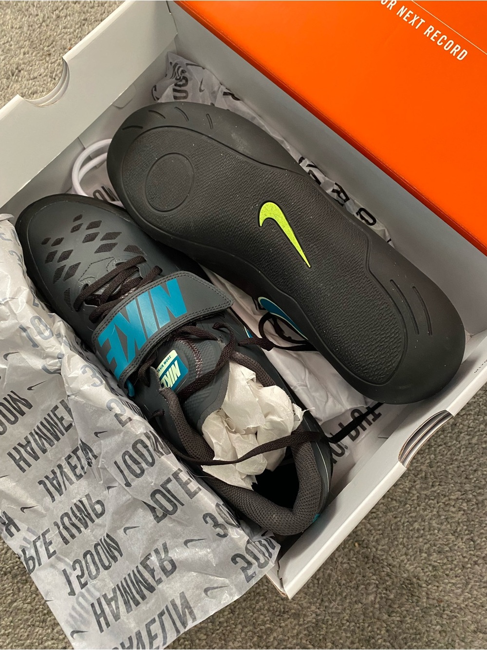Nike Gray Training Sneakers with Teal Accents - Picture 2 of 4
